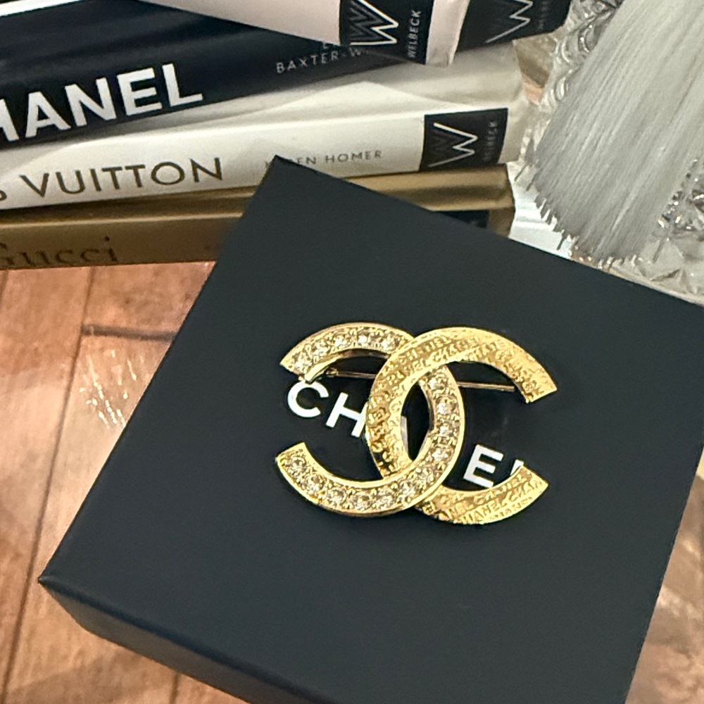 Chanel C24P Gold Metal Rhinestone Designer Logo CC Brooch - Picture 4 of 7
